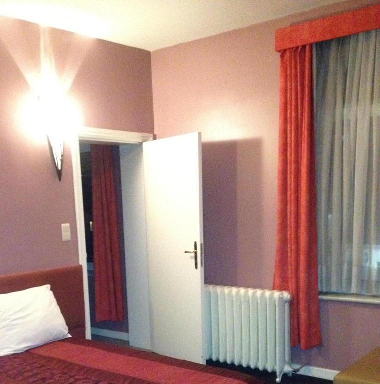 Hotel Stalingrad Brüsszel Szoba fotó